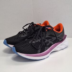 ASICS Novablast Black 1012A584-001 - Women's Size 8.5